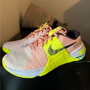Nike Metcon 8 'Arctic Orange Volt